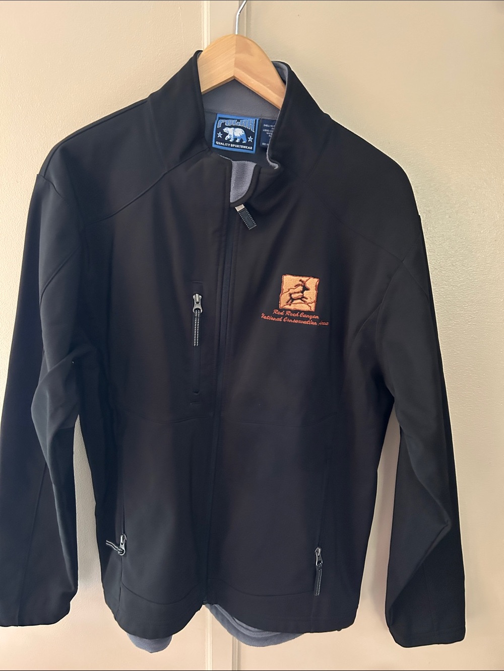 Polar men’s Black Lightweight Softshell Jacket with Embroidered Logo(Red Rock)